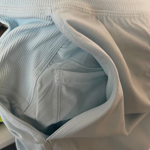 Lululemon Dance Studio Mid-Rise Jogger in Powder Blue - Size 8 - Picture 9 of 10